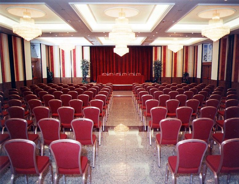 Gran Hotel Los Angeles Getafe Bagian luar foto