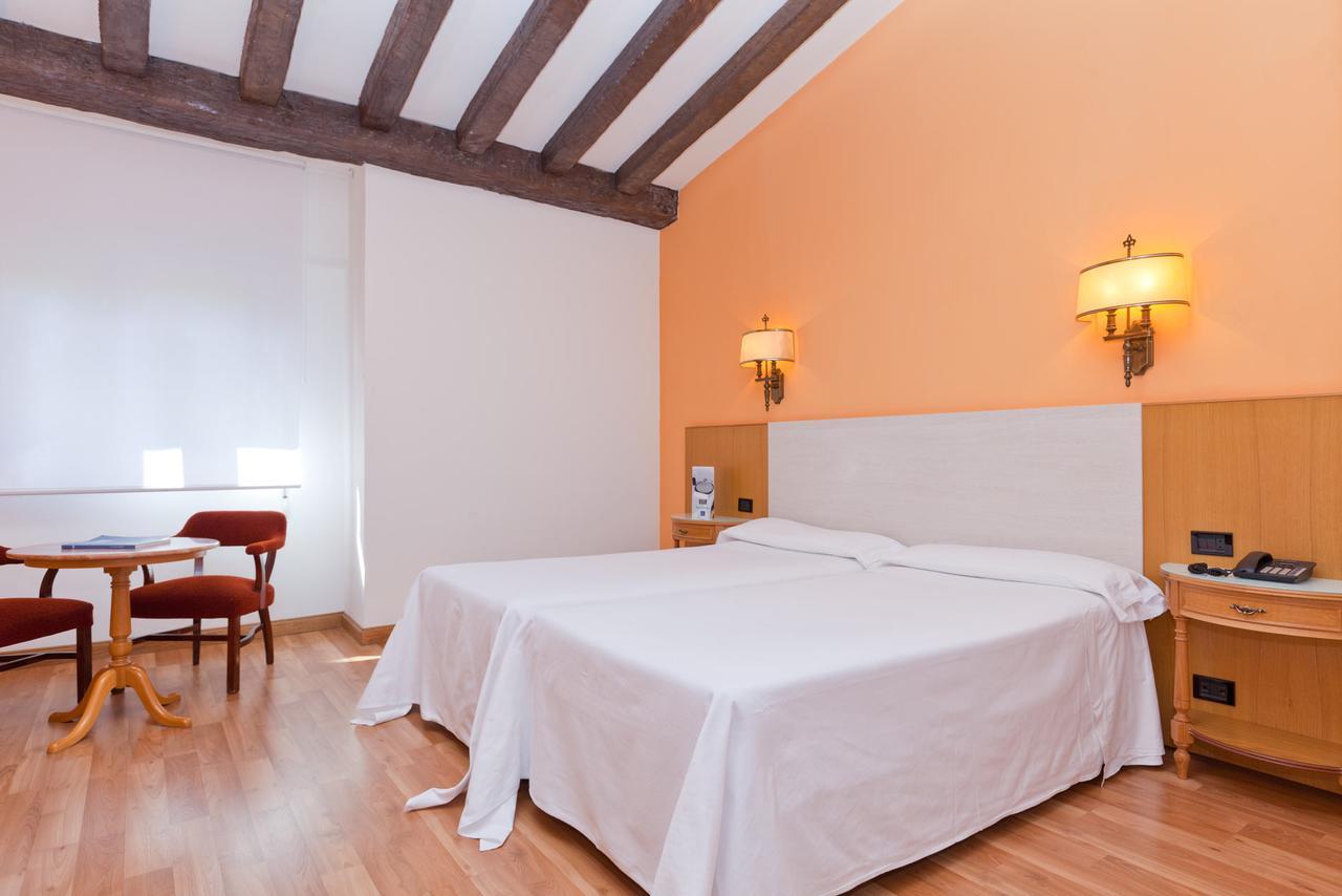 Gran Hotel Los Angeles Getafe Bagian luar foto