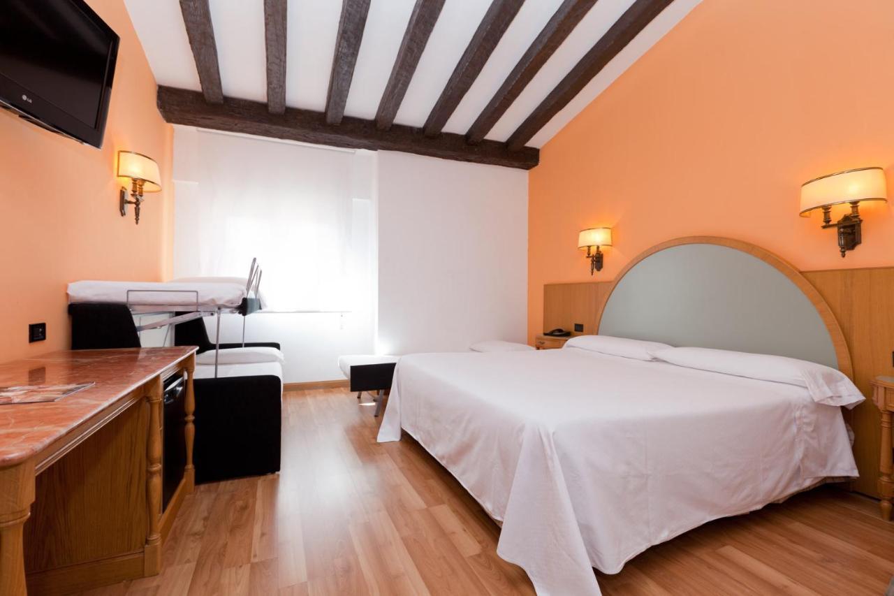 Gran Hotel Los Angeles Getafe Bagian luar foto